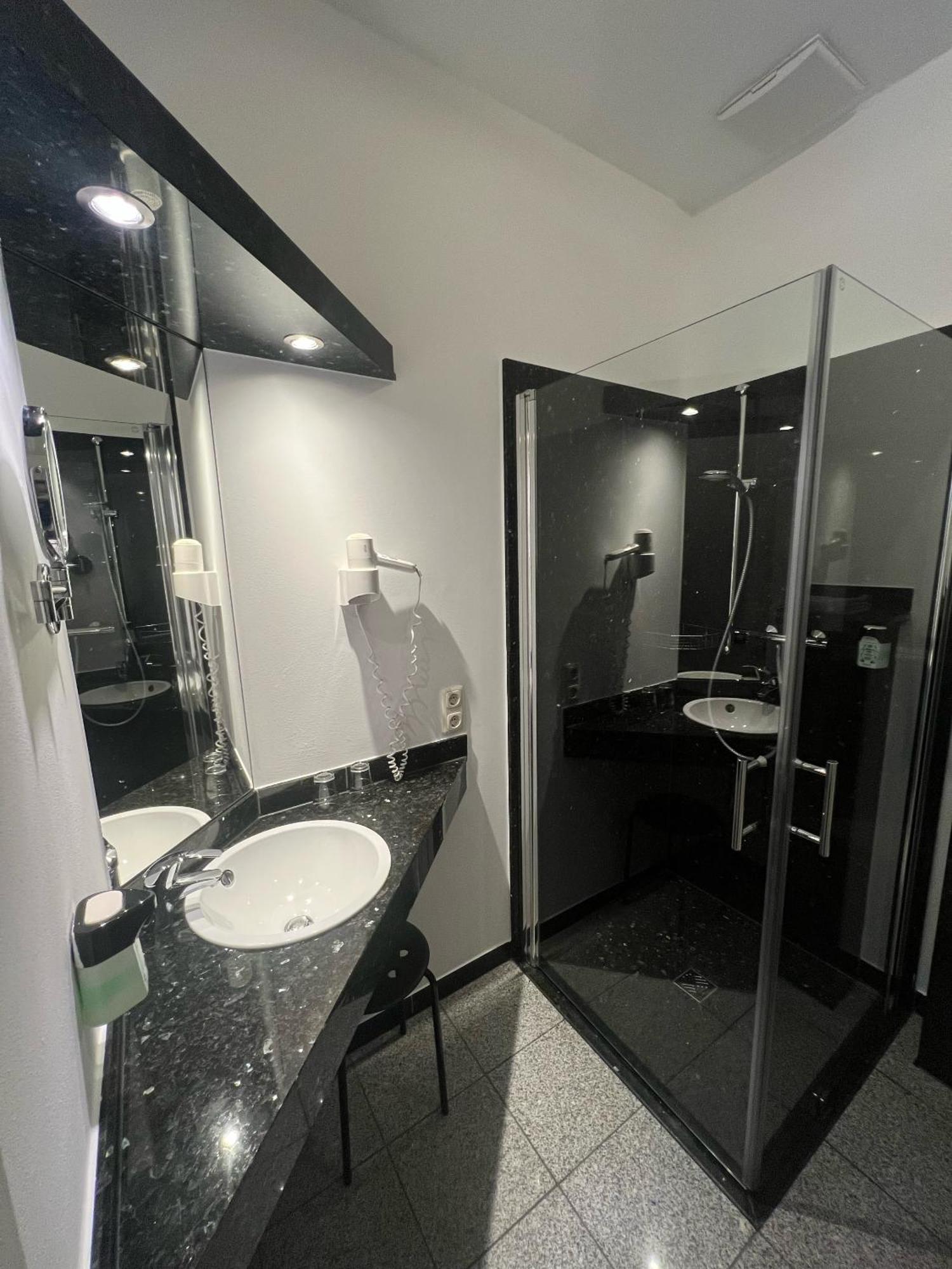 Haller Hotel Garni Monschau Kamer foto